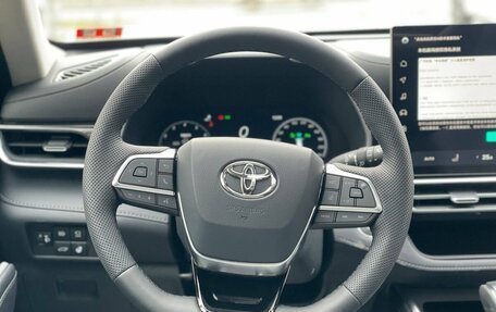 Toyota Highlander, 2025 год, 5 675 000 рублей, 17 фотография