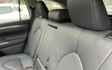 Toyota Highlander, 2025 год, 5 675 000 рублей, 30 фотография