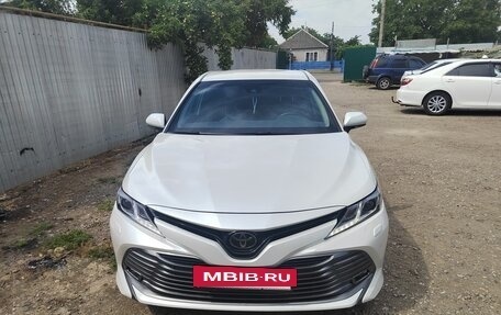Toyota Camry, 2019 год, 3 450 000 рублей, 2 фотография