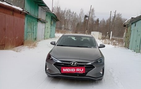 Hyundai Elantra VI рестайлинг, 2019 год, 1 700 000 рублей, 6 фотография