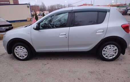 Renault Sandero II рестайлинг, 2021 год, 1 100 000 рублей, 3 фотография