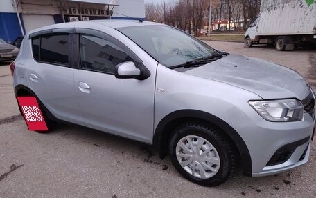 Renault Sandero II рестайлинг, 2021 год, 1 100 000 рублей, 2 фотография