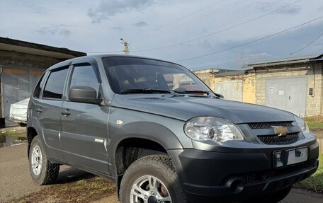 Chevrolet Niva I рестайлинг, 2013 год, 700 000 рублей, 3 фотография