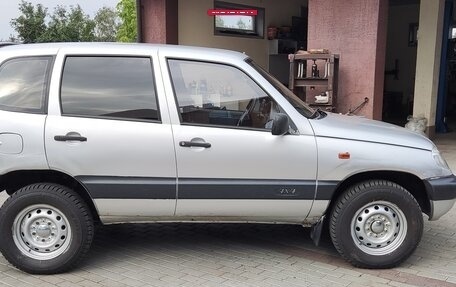 Chevrolet Niva I рестайлинг, 2005 год, 335 000 рублей, 3 фотография