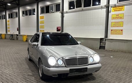 Mercedes-Benz E-Класс, 1998 год, 620 000 рублей, 6 фотография