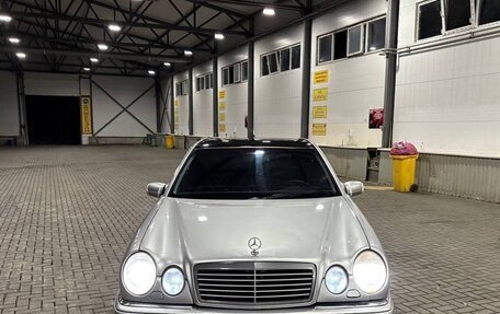 Mercedes-Benz E-Класс, 1998 год, 620 000 рублей, 14 фотография