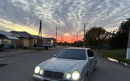Mercedes-Benz E-Класс, 1998 год, 620 000 рублей, 33 фотография