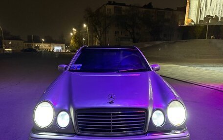 Mercedes-Benz E-Класс, 1998 год, 620 000 рублей, 36 фотография