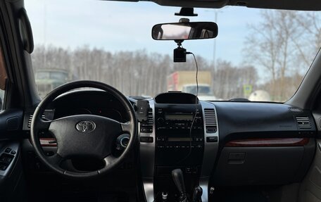 Toyota Land Cruiser Prado 120 рестайлинг, 2005 год, 1 750 000 рублей, 9 фотография