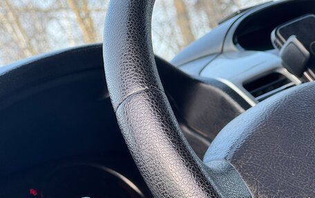 Toyota Land Cruiser Prado 120 рестайлинг, 2005 год, 1 750 000 рублей, 12 фотография