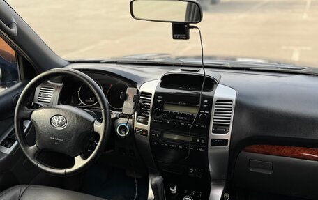 Toyota Land Cruiser Prado 120 рестайлинг, 2005 год, 1 750 000 рублей, 19 фотография