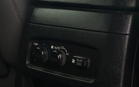 Toyota Land Cruiser Prado 120 рестайлинг, 2005 год, 1 750 000 рублей, 23 фотография