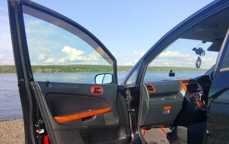 Honda Stream I рестайлинг, 2004 год, 635 000 рублей, 10 фотография