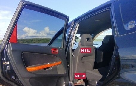 Honda Stream I рестайлинг, 2004 год, 635 000 рублей, 9 фотография