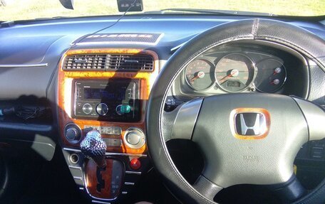 Honda Stream I рестайлинг, 2004 год, 635 000 рублей, 13 фотография