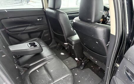 Mitsubishi Outlander III рестайлинг 3, 2013 год, 1 530 000 рублей, 12 фотография