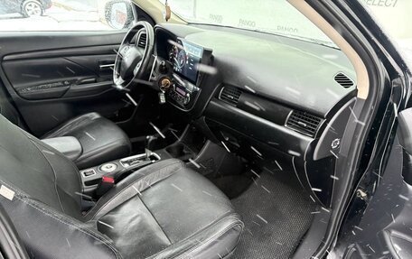 Mitsubishi Outlander III рестайлинг 3, 2013 год, 1 530 000 рублей, 11 фотография