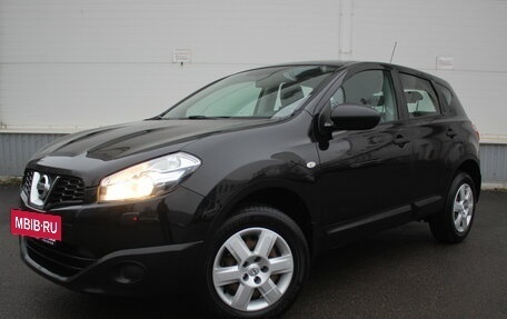 Nissan Qashqai, 2010 год, 830 000 рублей, 2 фотография