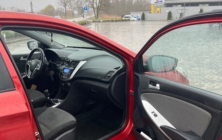 Hyundai Solaris II рестайлинг, 2011 год, 800 000 рублей, 7 фотография