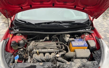 Hyundai Solaris II рестайлинг, 2011 год, 800 000 рублей, 8 фотография