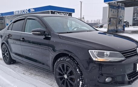 Volkswagen Jetta VI, 2011 год, 1 000 000 рублей, 4 фотография