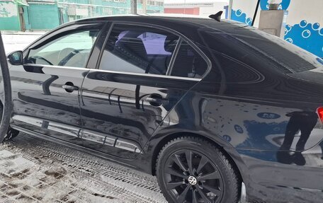 Volkswagen Jetta VI, 2011 год, 1 000 000 рублей, 13 фотография