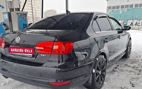 Volkswagen Jetta VI, 2011 год, 1 000 000 рублей, 14 фотография