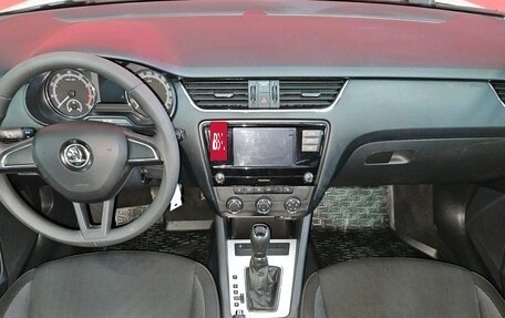 Skoda Octavia, 2018 год, 1 499 000 рублей, 9 фотография