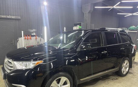 Toyota Highlander III, 2013 год, 2 300 000 рублей, 6 фотография