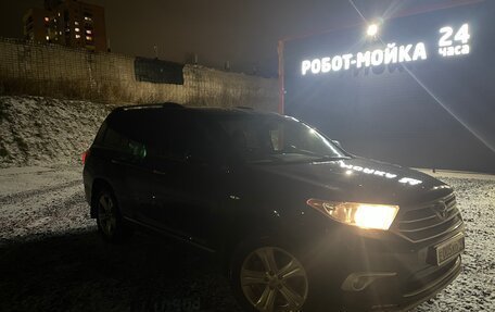 Toyota Highlander III, 2013 год, 2 300 000 рублей, 15 фотография