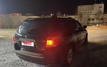 Toyota Highlander III, 2013 год, 2 300 000 рублей, 16 фотография