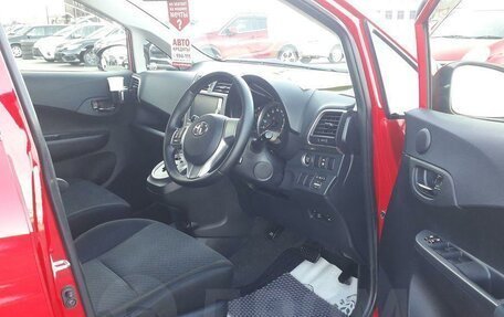 Toyota Ractis II, 2012 год, 850 000 рублей, 4 фотография