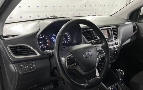 Hyundai Solaris II рестайлинг, 2017 год, 1 230 000 рублей, 15 фотография