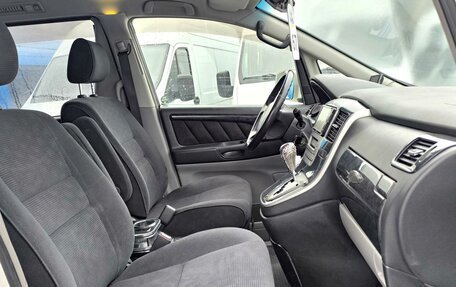 Toyota Alphard III, 2003 год, 900 000 рублей, 17 фотография