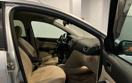 Ford Focus II рестайлинг, 2006 год, 410 000 рублей, 28 фотография