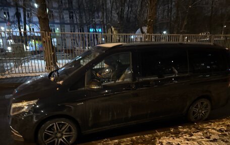 Mercedes-Benz V-Класс, 2016 год, 4 550 000 рублей, 3 фотография