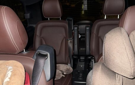 Mercedes-Benz V-Класс, 2016 год, 4 550 000 рублей, 7 фотография