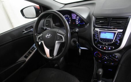 Hyundai Solaris II рестайлинг, 2012 год, 890 000 рублей, 18 фотография