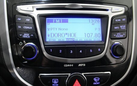 Hyundai Solaris II рестайлинг, 2012 год, 890 000 рублей, 23 фотография