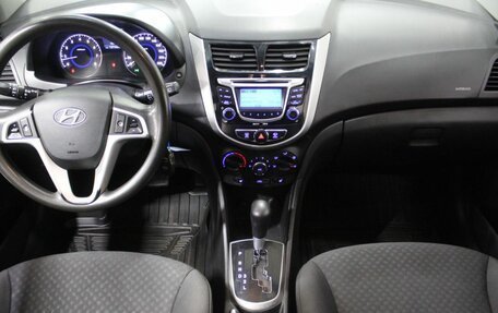 Hyundai Solaris II рестайлинг, 2012 год, 890 000 рублей, 25 фотография