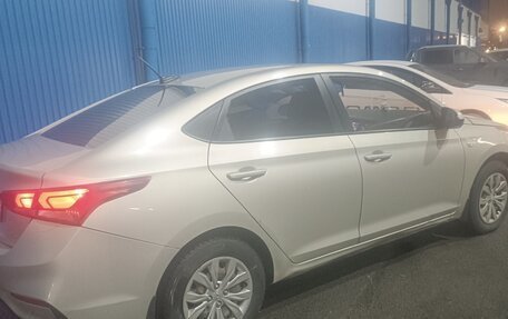 Hyundai Solaris II рестайлинг, 2018 год, 650 000 рублей, 4 фотография