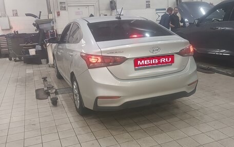 Hyundai Solaris II рестайлинг, 2018 год, 650 000 рублей, 6 фотография