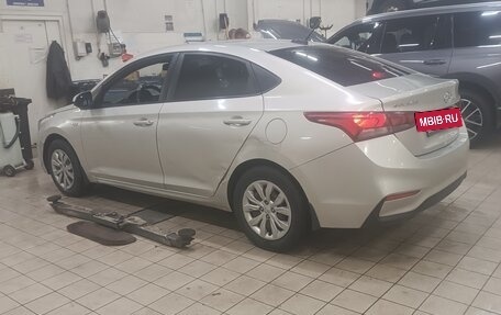 Hyundai Solaris II рестайлинг, 2018 год, 650 000 рублей, 7 фотография