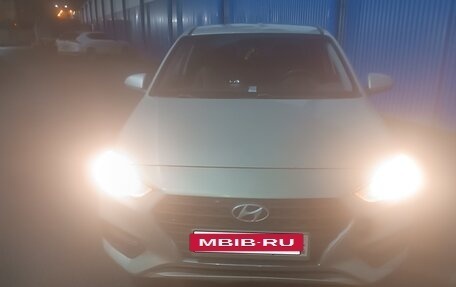 Hyundai Solaris II рестайлинг, 2018 год, 650 000 рублей, 12 фотография