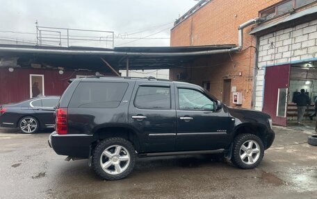Chevrolet Tahoe III, 2012 год, 1 800 000 рублей, 2 фотография