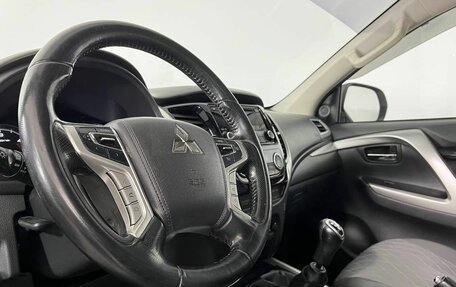 Mitsubishi Pajero Sport III рестайлинг, 2018 год, 2 450 000 рублей, 26 фотография