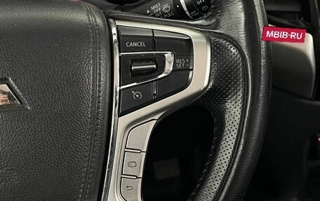 Mitsubishi Pajero Sport III рестайлинг, 2018 год, 2 450 000 рублей, 16 фотография