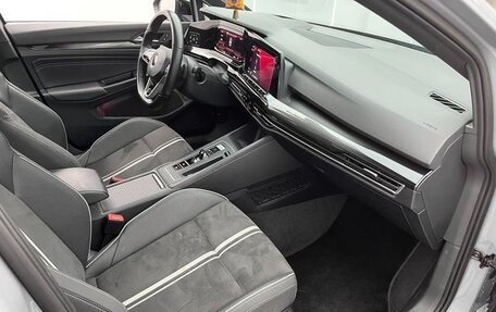 Volkswagen Golf VIII, 2022 год, 1 455 000 рублей, 13 фотография