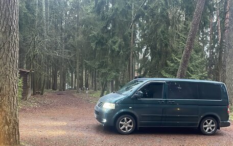 Volkswagen Multivan T5, 2003 год, 1 300 000 рублей, 2 фотография