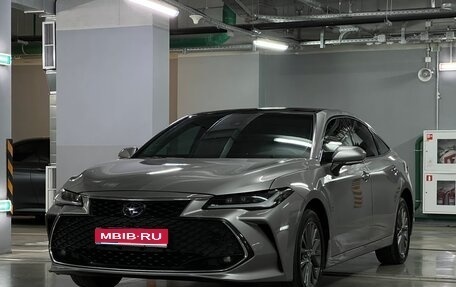 Toyota Avalon, 2022 год, 3 675 000 рублей, 1 фотография